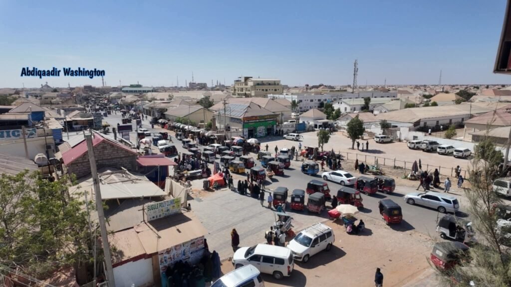 XIISAD ADAG: Shacabka magaalada Gaalkacyo oo ka shakisay in qofka la toogtay ay ahayd Hodan oo